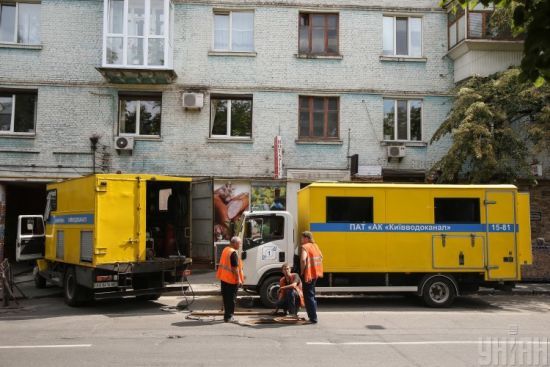 У Києві одна з ракет РФ влучила по території дитсадочка: пошкоджено водомагістраль
