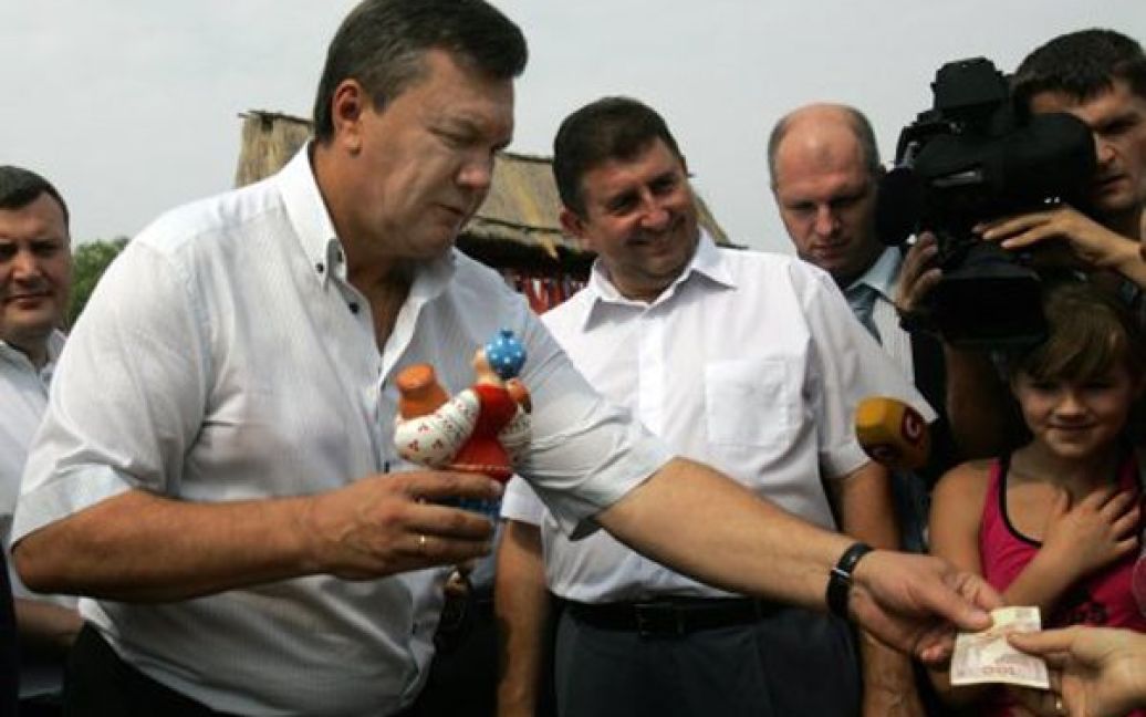 Президент України Віктор Янукович відкрив Сорочинський ярмарок. / © УНІАН