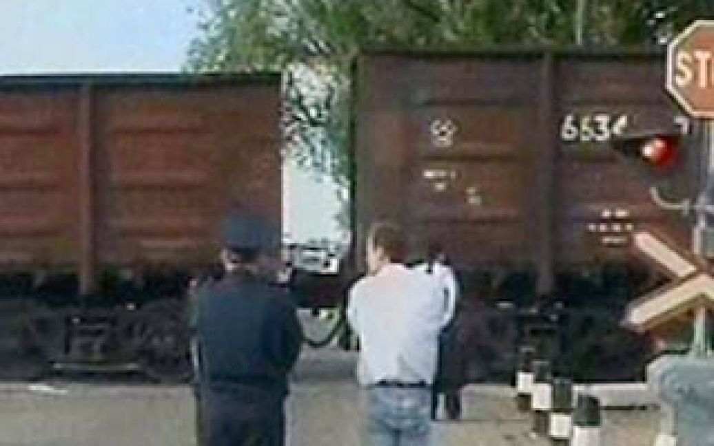 У місті Марганець Дніпропетровської області сталася катастрофа на залізничному переїзді - потяг протаранив автобус "Еталон". Внаслідок аварії загинула, за останніми даними, 41 людина, ще 10 постраждали. / © 