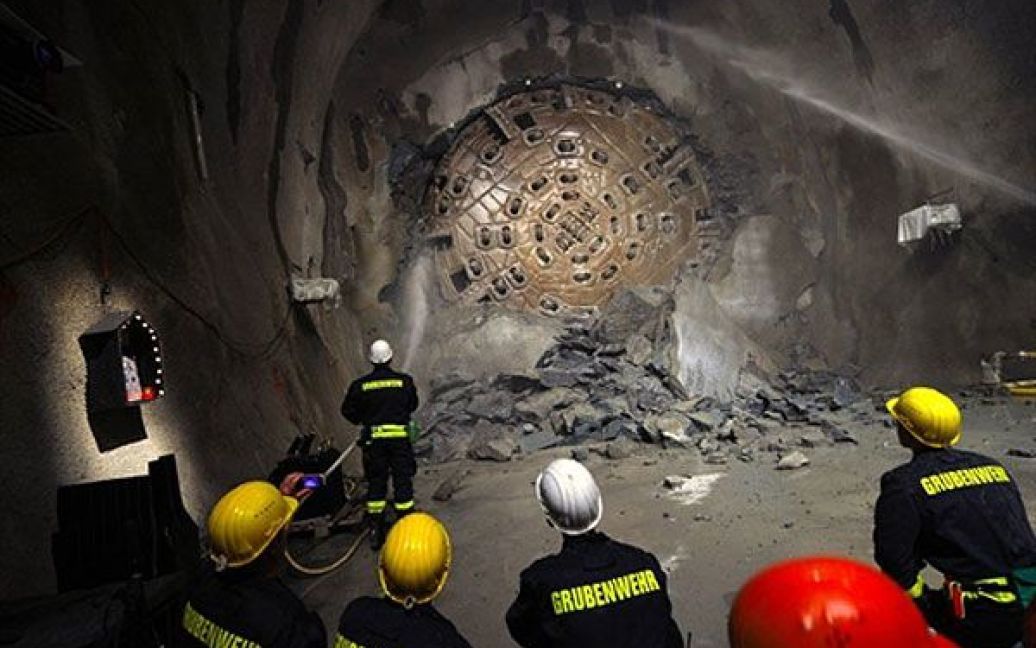 Готардський тунель призначений для поліпшення транспортного сполучення між північною і південно-східною Європою. / © AFP