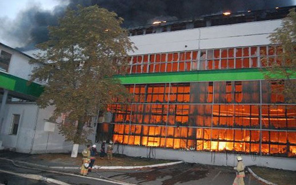 15 серпня на складах мережі супермаркетів "Ельдорадо", що знаходяться за адресою проспект Перемоги, 67, сталася пожежа. / © УНІАН