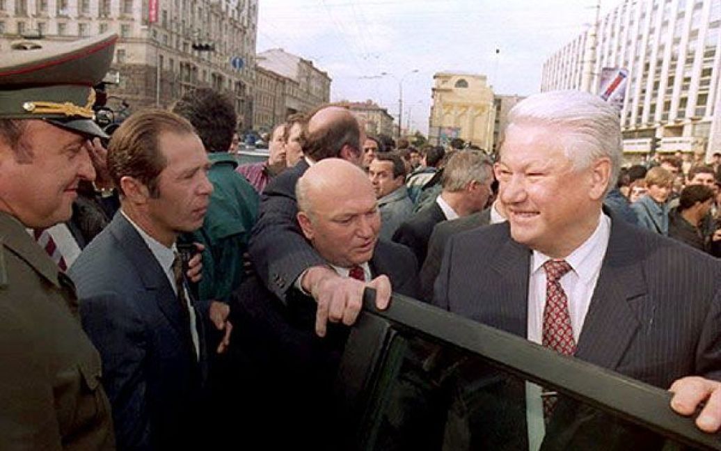 Юрій Лужков і перший президент РФ Борис Єльцин у 1993 році / © 