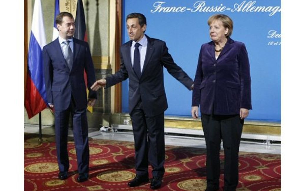 У Довілі відбулася зустріч президентів РФ та Франції Дмитра Мєдвєдєва і Ніколя Саркозі та канцлера Німеччини Ангели Меркель. / © AFP