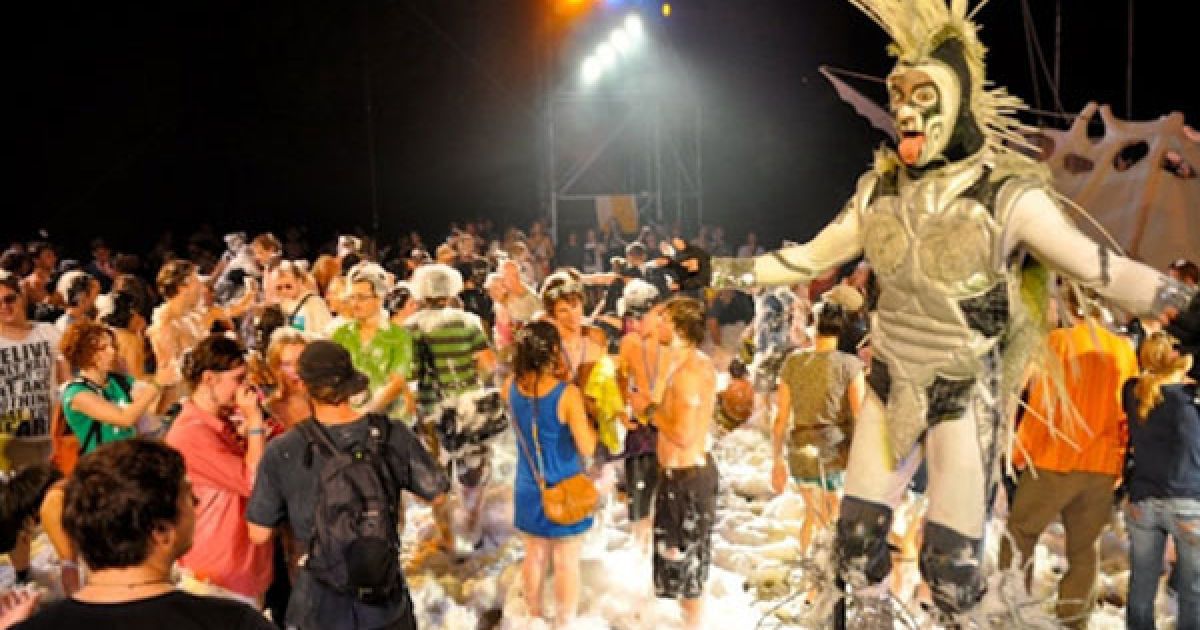 Протягом четвертого дня фестивалю "Sziget-2010" вдбулись виступи легендарного британського гурту "Iron Maiden", співачки Ніни Хаген, гуртів The Cribs, Infected Mushroom, Tankcsapada та інших. / © sziget.hu