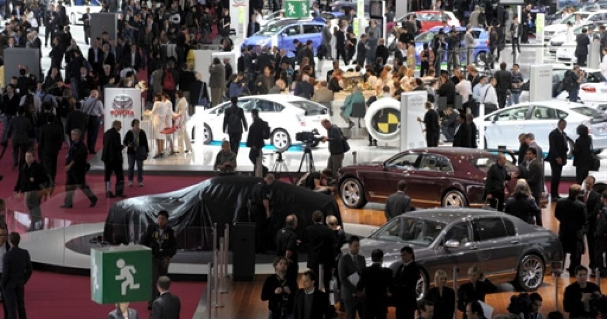 В Парижі відкрився автосалон "Mondial de L&#039;Automobile 2010", який є найстарішим у світі. / © AFP