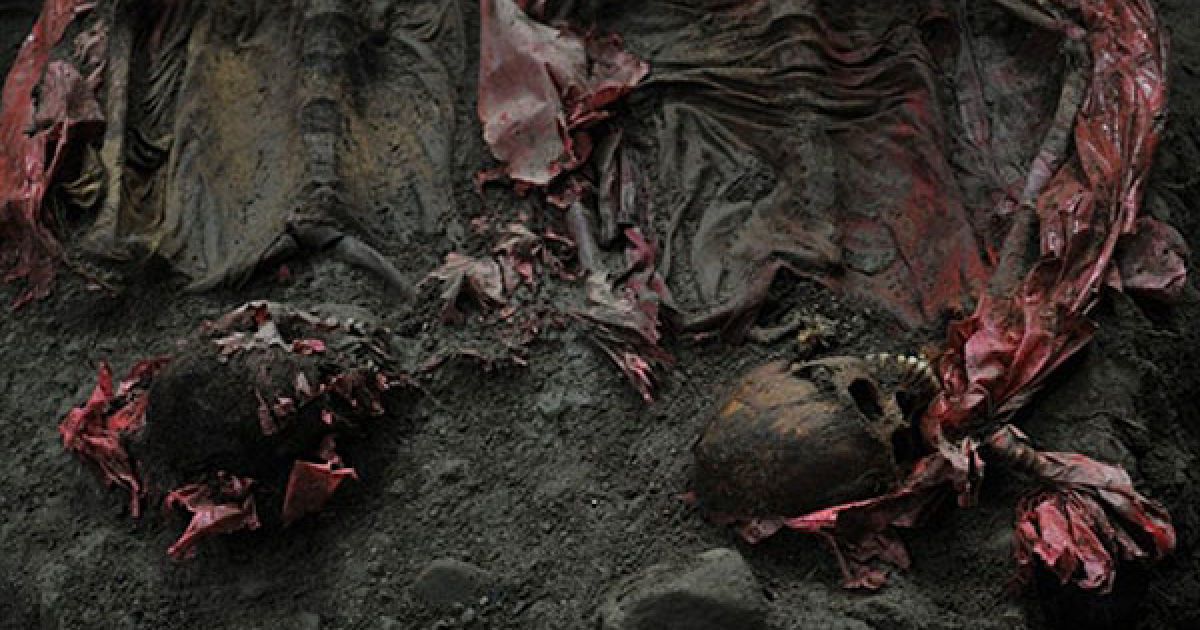 Гватемала, Уеуетенанго. Скелети у братській могилі в Агуа Бланка Гамлет, департамент Уеуетенанго. Це перша ексгумація жертв громадянської війни 1960-1996 рр, убитих армією, яку здійснила влада Гватемали. / © AFP