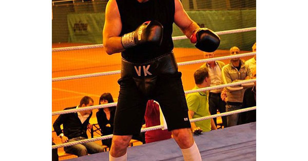 Відкрите тренування чемпіона світу з боксу за версією WBC українця Віталія Кличка пройшло у його тренувальному таборі, розташованому в австрійському Гоінгу. / © Klitschko / Facebook