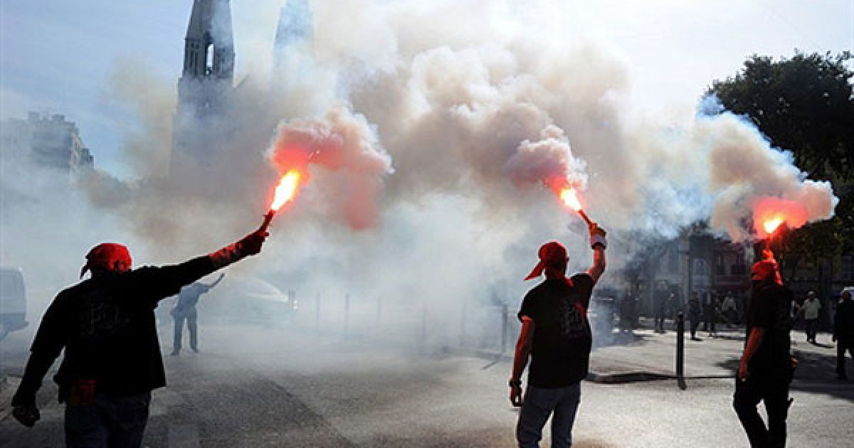 Марсель. Франція піднялася на загальнонаціональну акцію протесту проти планів президента Ніколя Саркозі підвищити пенсійний вік з 60 до 62 років. / © AFP