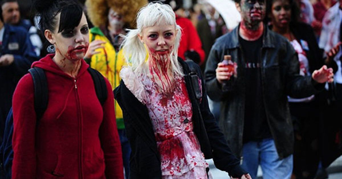 На Манхеттені в Нью-Йорку пройшов щорічний парад зомбі Zombiecon / © AFP