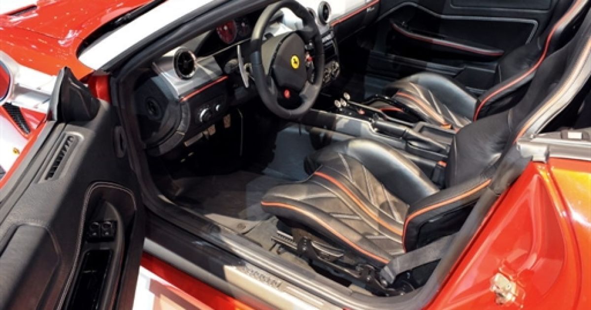 Салон нового Ferrari SA Aperta / © AFP