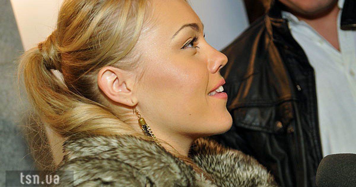 Співачка Alyosha