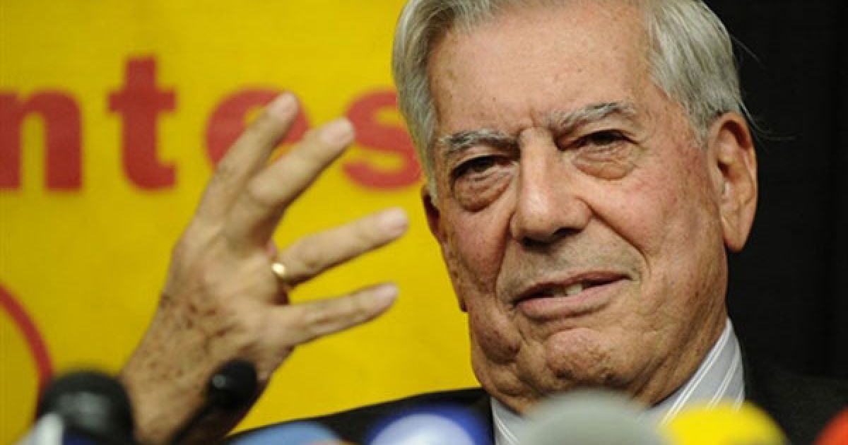 Нобелівська премія 2010 з літератури присуджена перуанському письменнику Маріо Варгасу Льосі (Mario Vargas Llosa). / © AFP