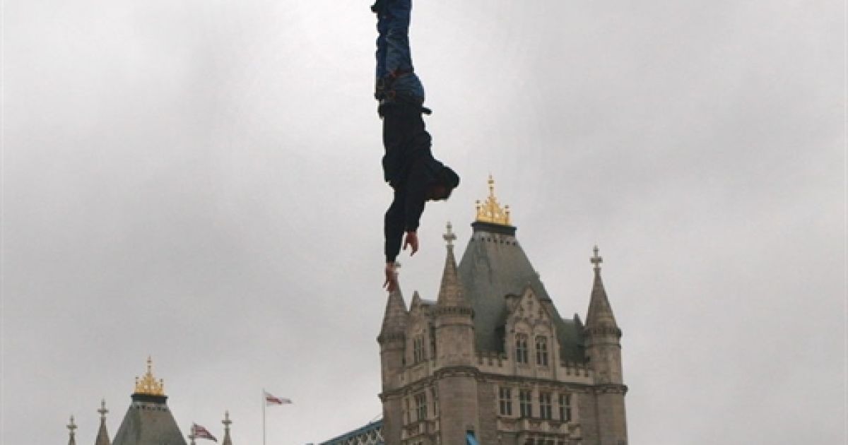 Британець встановив новий рекорд Гіннеса з банджі-джампінгу