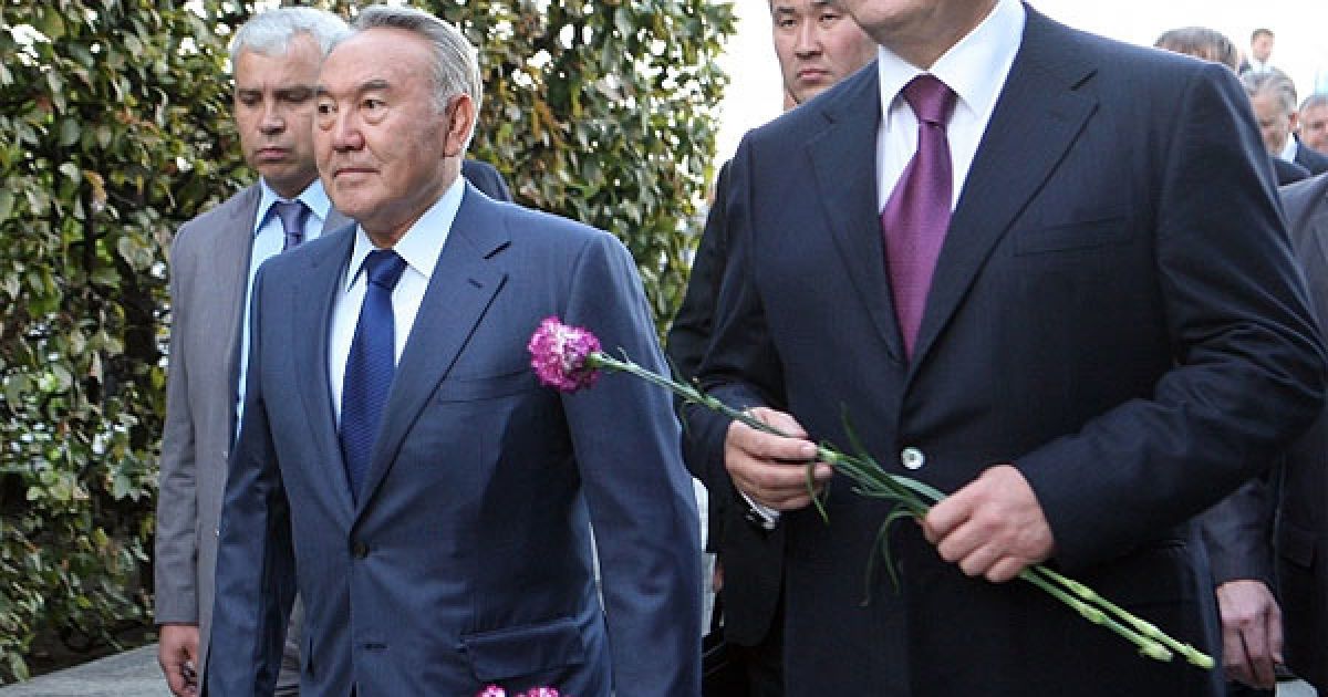 Віктор Янукович та Нурсултан Назарбаєв також вшанували пам&rsquo;ять жертв Голодоморів в Україні.