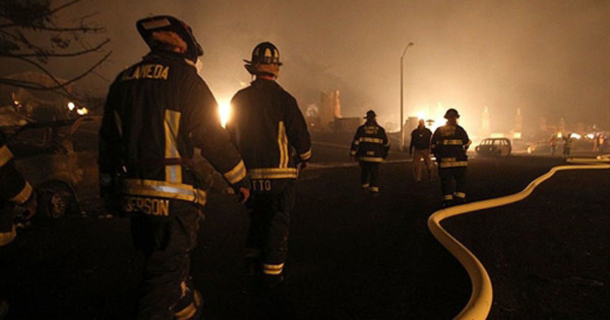 Стан деяких потерпілих оцінюється як критичний. / © AFP