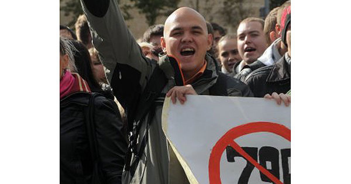 У Києві, Львові, Харкові, Житомирі, Симферополі і Рівному пройшли кількатисячні студентські акції протесту проти постанови Кабінету Міністрів №796, яка вводить платні послуги в університетах. / © УНІАН