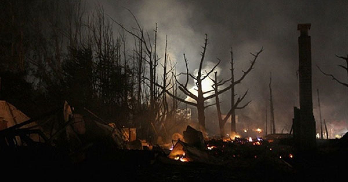 За свідченнями очевидців, вибух стався близько 18.00 за місцевим часом (6.00 за Києвом), в небо на висоту більше 300 метрів піднявся вогненна куля. / © AFP