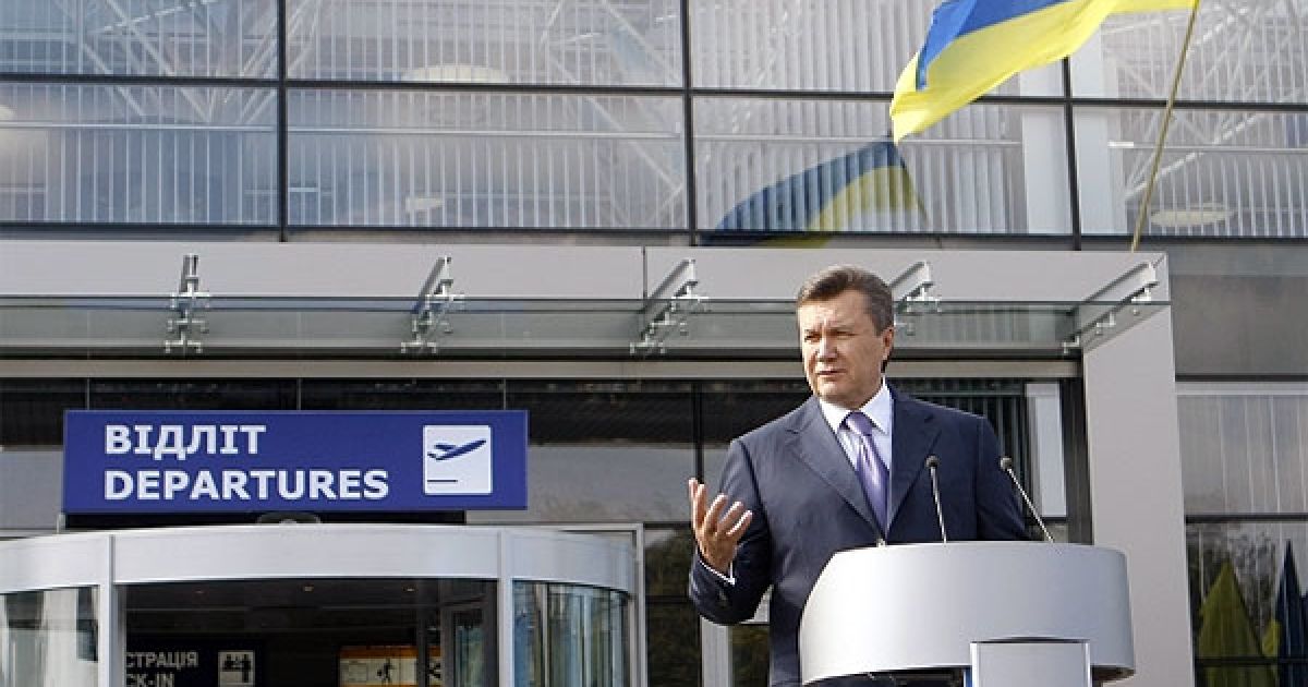 На урочистій церемонії президент зазначив, що відкриття нових терміналів аеропорту дозволить зробити "Бориспіль" одним з найкращих аеропортів світу. / © President.gov.ua