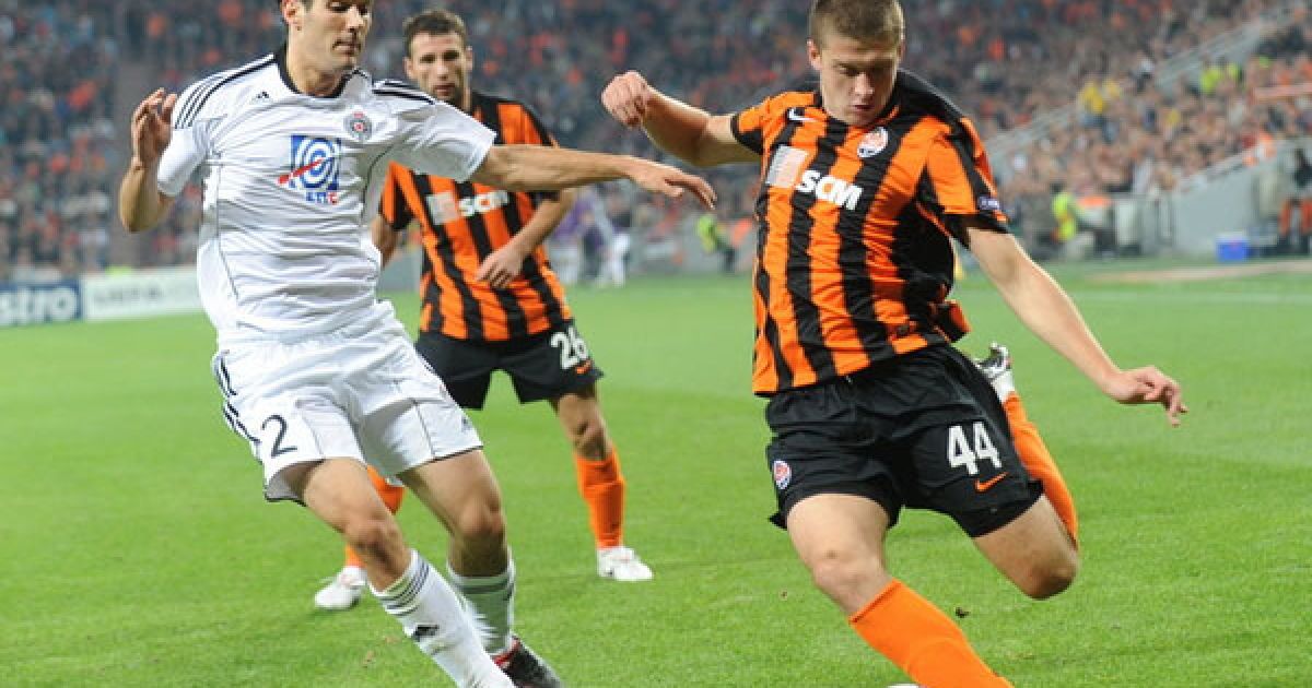 Ракицький обігрує Мільковича / © shakhtar.com