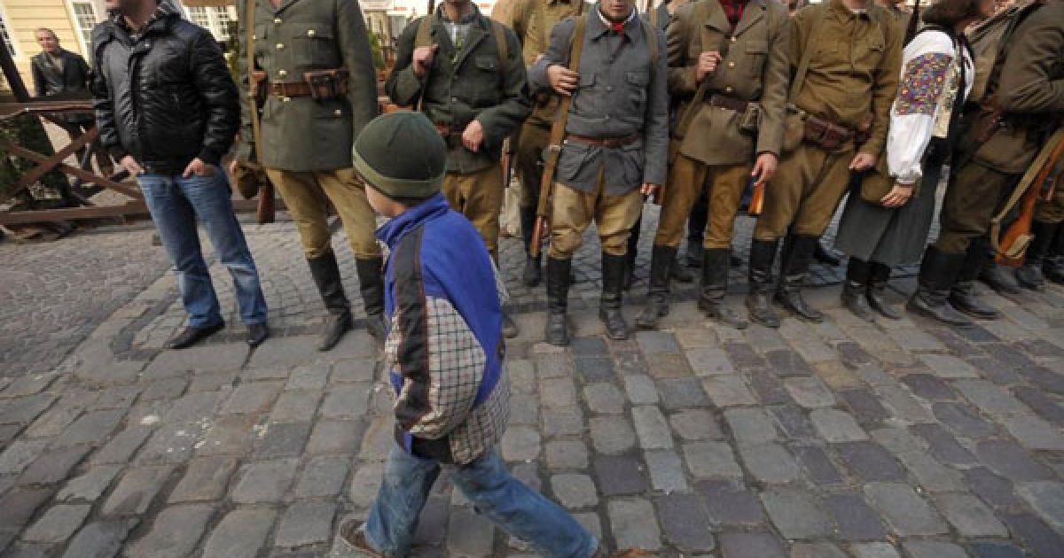 Річницю УПА у Львові відзначили боєм з солдатами НКВС / © gazeta.ua