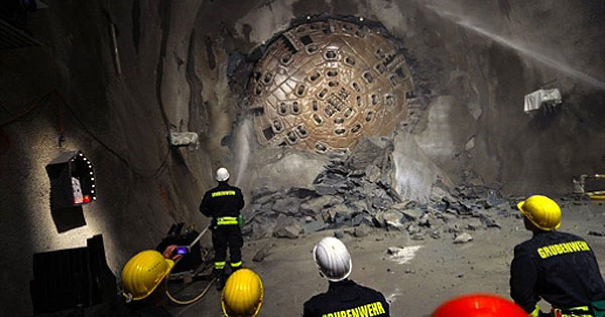 Готардський тунель призначений для поліпшення транспортного сполучення між північною і південно-східною Європою. / © AFP