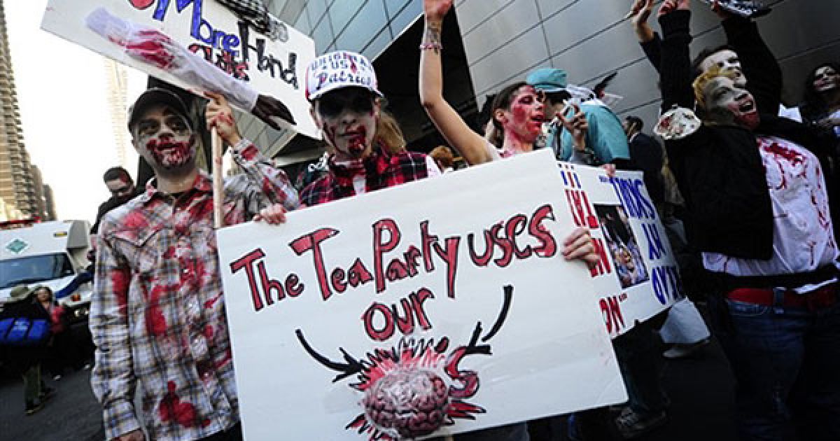 На Манхеттені в Нью-Йорку пройшов щорічний парад зомбі Zombiecon / © AFP