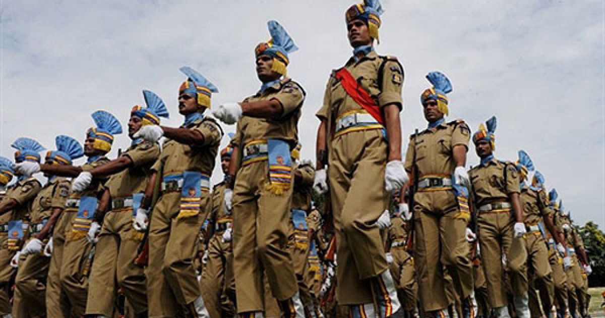 Поліцейський підрозділ під час святкування Дня незалежності Індії у штаті Срінагар. / © AFP