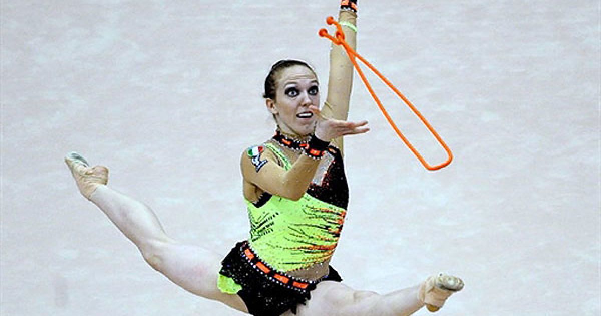 Джульєта Канталуппі (Італія) виконує вправу зі скакалкою. / © AFP