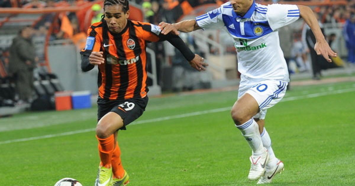 Алекс Тейшейра обводить Бадра Ель Каддурі / © shakhtar.com