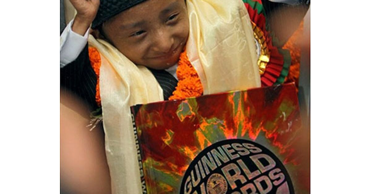 Хагендра Тапа Магар був офіційно визнаний найнижчою людиною в світі. / © AFP