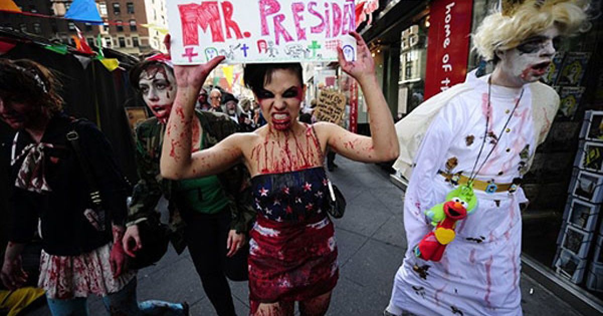 На Манхеттені в Нью-Йорку пройшов щорічний парад зомбі Zombiecon / © AFP