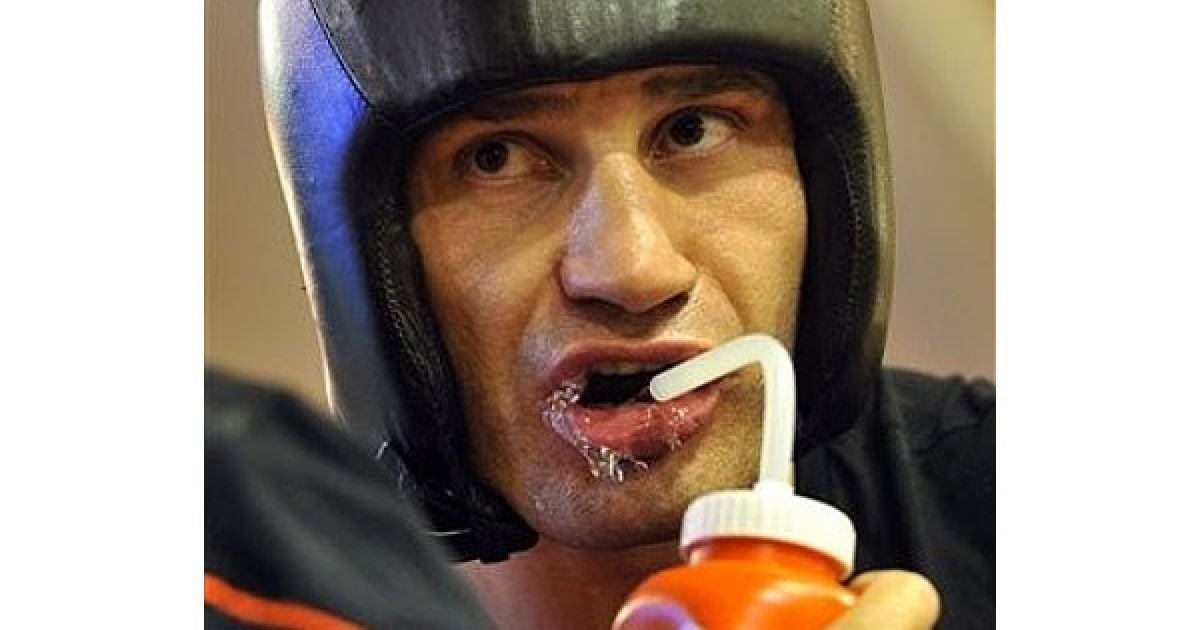Відкрите тренування чемпіона світу з боксу за версією WBC українця Віталія Кличка пройшло у його тренувальному таборі, розташованому в австрійському Гоінгу. / © daylife.com