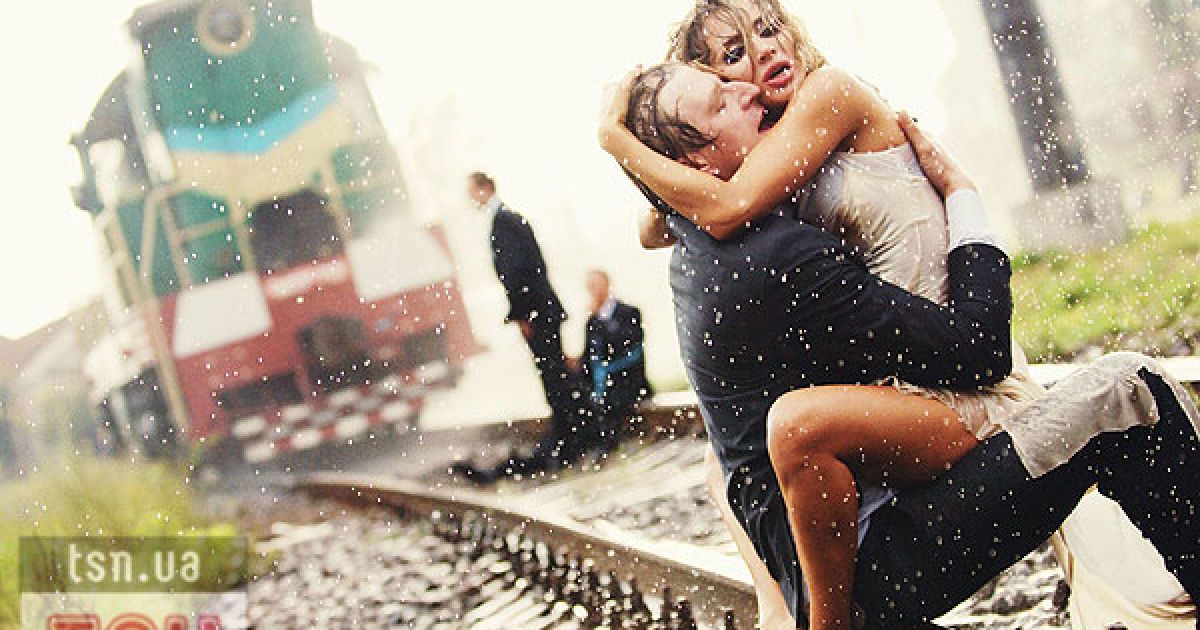 Обранцем по кліпу та чоловіком, став актор Валерій Будків.