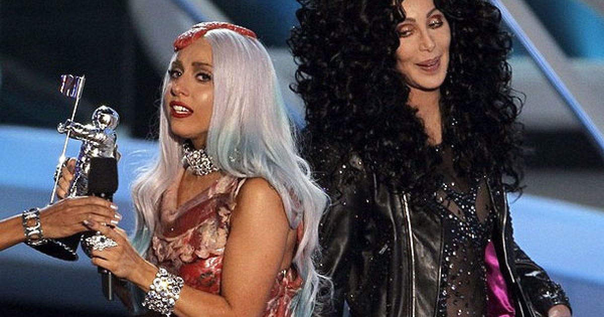 Леді Гага і Шер на церемонії вручення премії MTV Video Music Awards 2010 у Лос-Анджелесі. / © daylife.com