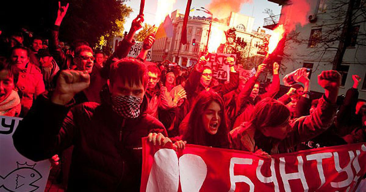 Студенти найбільших міст України влаштували всеукраїнську акцію протесту проти запровадження додаткових платних послуг у вузах. / © PHL.com.ua