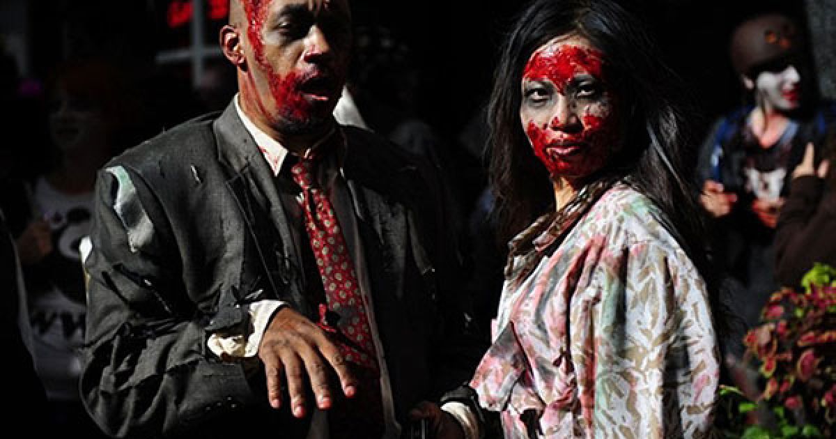 На Манхеттені в Нью-Йорку пройшов щорічний парад зомбі Zombiecon / © AFP