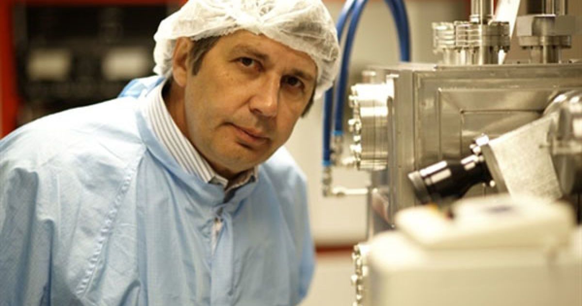 Гейм і Новосьолов в 2004 році вперше змогли отримати новий наноматеріал - графен, спровокувавши бурхливе зростання інтересу і шквал наукових досліджень, присвячених цьому унікальній вуглецевій плівці шириною в один атом. / © AFP