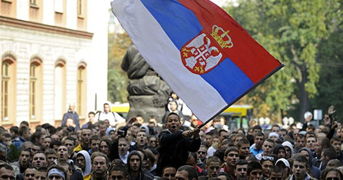 Під час проведення гей-параду в Бєлграді виникли сутички між поліцією та агресивно налаштованими молодиками. / © AFP