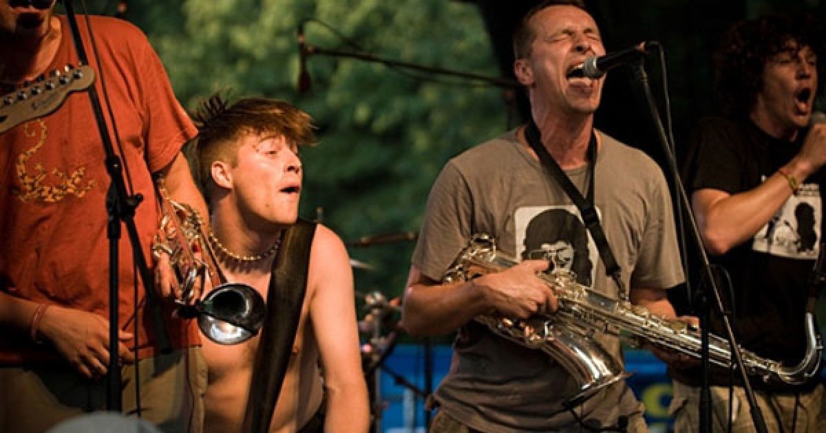Протягом четвертого дня фестивалю "Sziget-2010" вдбулись виступи легендарного британського гурту "Iron Maiden", співачки Ніни Хаген, гуртів The Cribs, Infected Mushroom, Tankcsapada та інших. / © sziget.hu