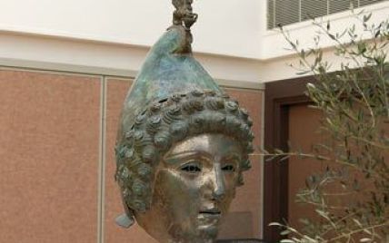 Випадково знайдений римський шолом продали за 3,6 мільйона доларів