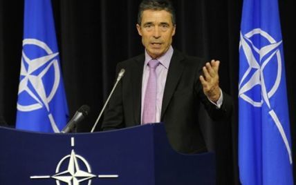 Расмуссен пообіцяв Грузії членство в НАТО і похвалив грузинських солдат