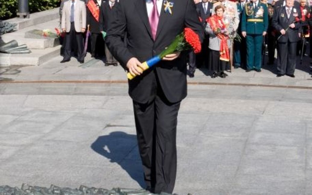 Янукович взяв участь у покладанні квітів / © Офіційний сайт Президента України