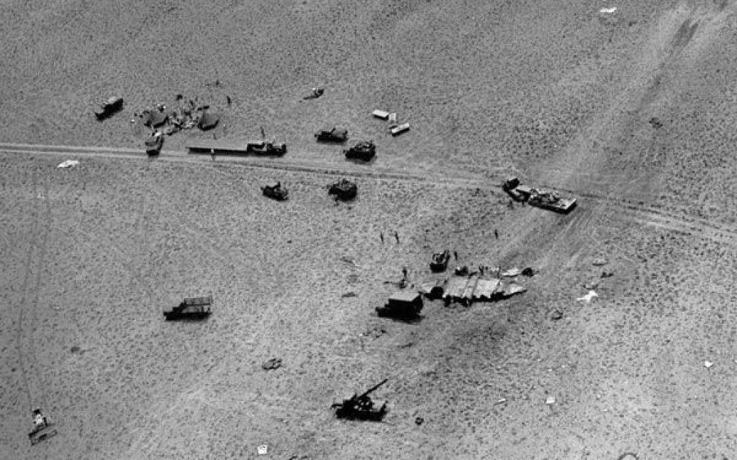 ЦРУ розсекретило фото з місця аварії літака-невидимки у таємничій "Зоні 51" / © National Geographic