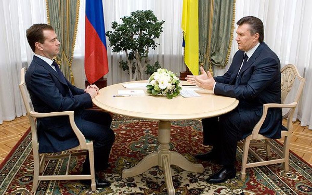 Президент України Віктор Янукович і президент Росії Дмитро Мєдвєдєв зустрілися у Чорнобилі. / © 