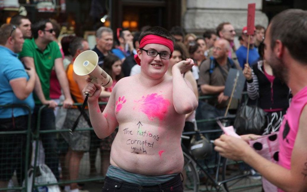 Щорічний гей-парад "Gay Pride 2011" в Лондоні зібрав більше мільйона глядачів. / © LJ moscowlondon