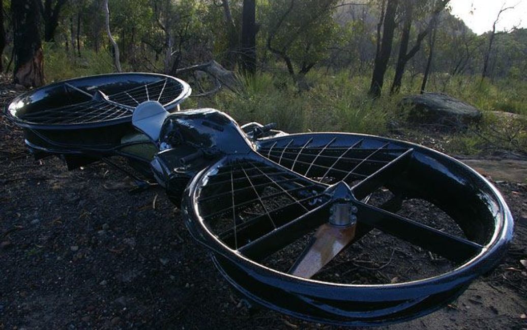 Австралієць винайшлов літаючий мотоцикл / © hover-bike.com