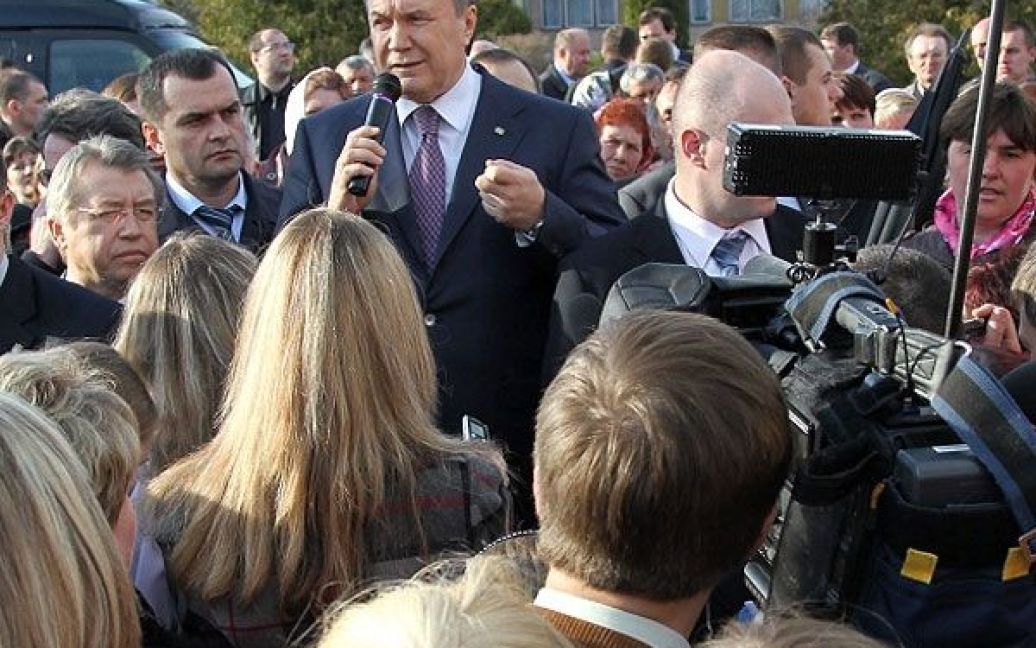 Віктор Янукович зустрівся із громадою села Шарнопіль на Черкащині / © President.gov.ua