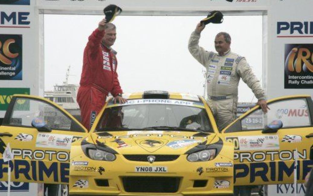 В Ялті стартувало щорічне Prime Yalta Rally 2011, яке є етапом Кубка світу з ралі, траси якого проходитимуть дорогами південного узбережжя Криму. / © УНІАН