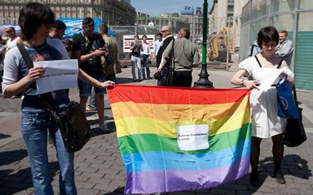 Спроба активістів секс-меншин провести несанкціонований гей-парад у Москві закінчилася масовими затриманнями. / © Новая газета