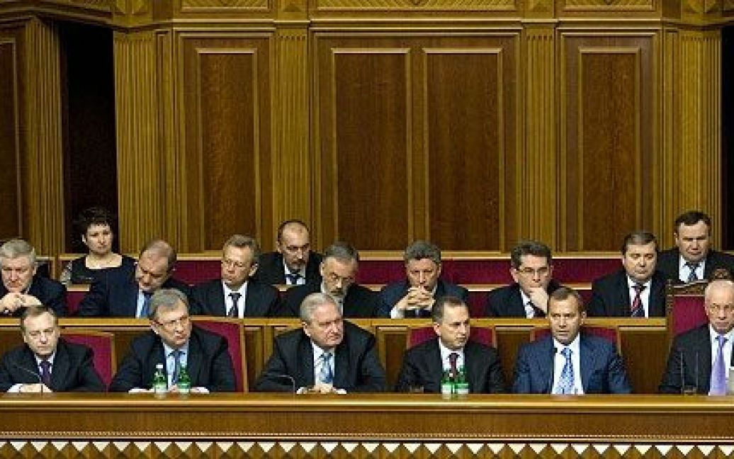 У сесійній залі були присутні прем&#039;єр-міністр Микола Азаров, члени уряду, керівники відомств та інші високопосадовці. / © President.gov.ua